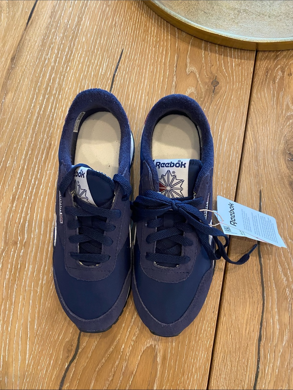 NWT reebok Unisex Navy Sneakers